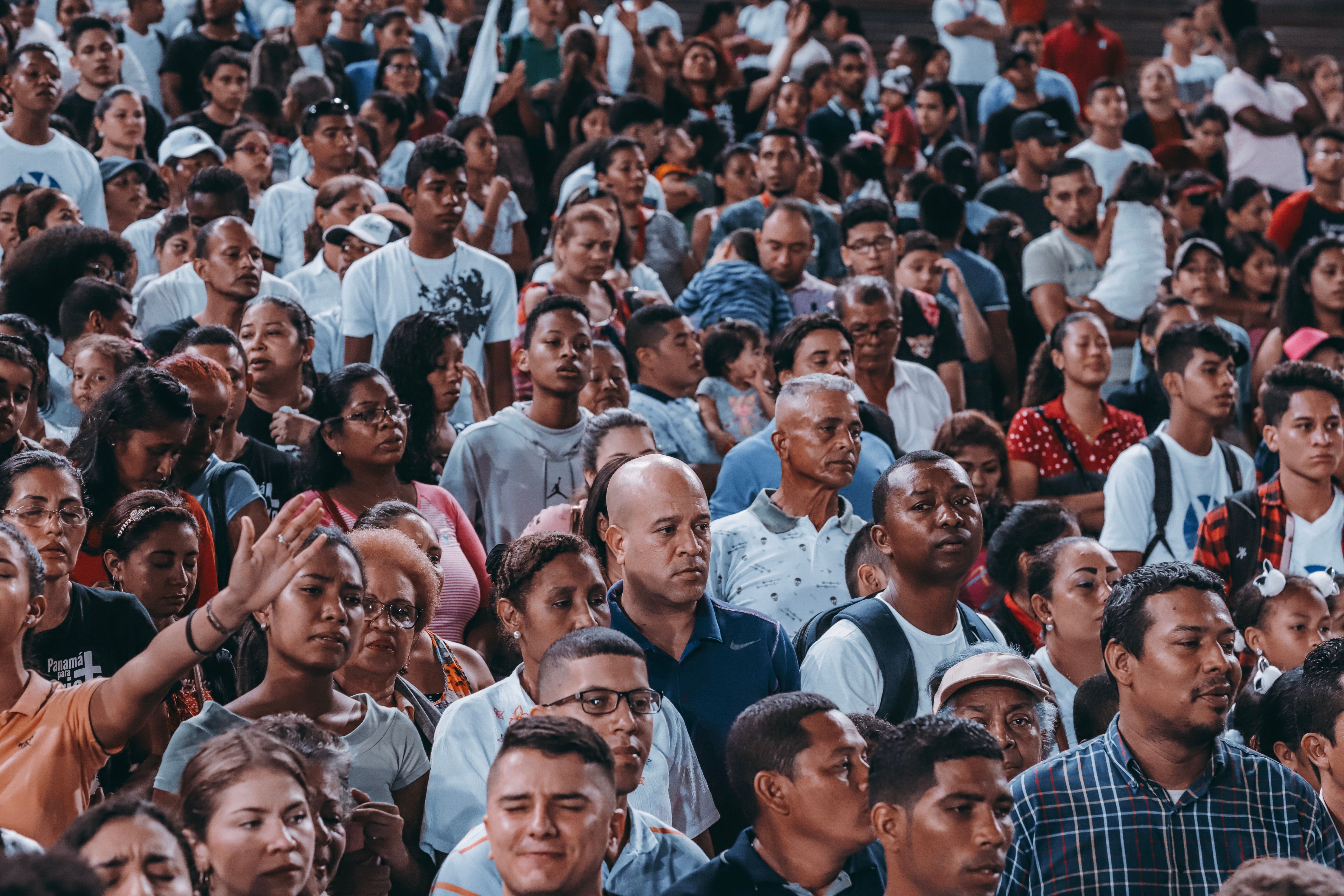 Informational Social Influence Examples vs Obedience: What’s the Difference?